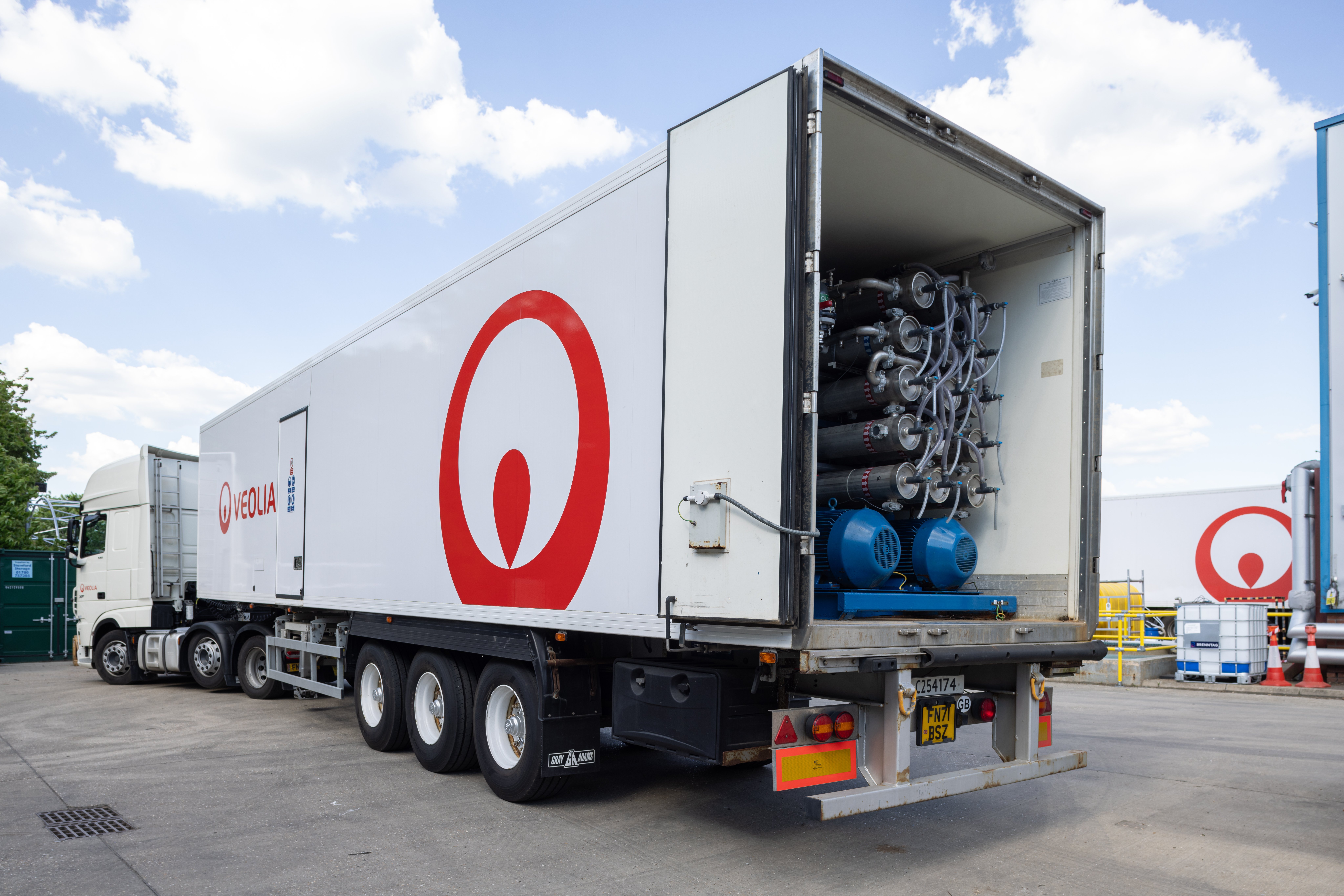 RO-240 Trailer